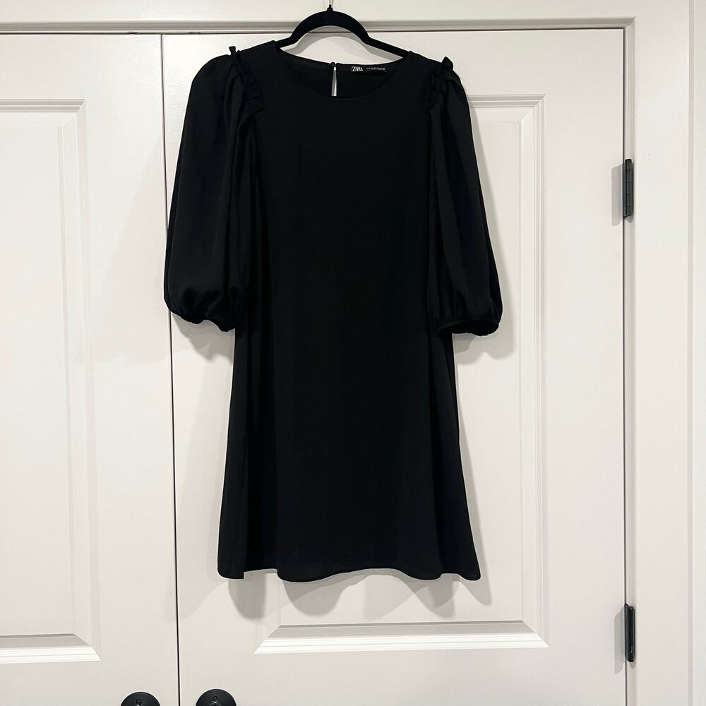 Zara Women's Black Crewneck Shift Dress Puffy‎ Sleeve Size Medium